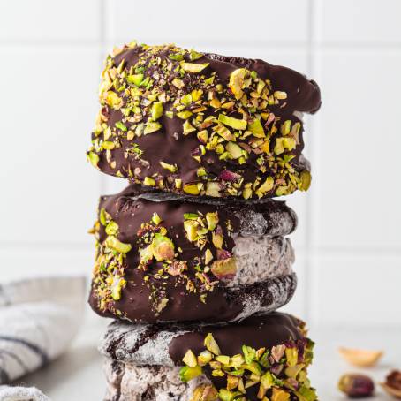 Delicious Ice Cream Sandwiches with Nuts, Caramel, and Chocolate Chip Cookies