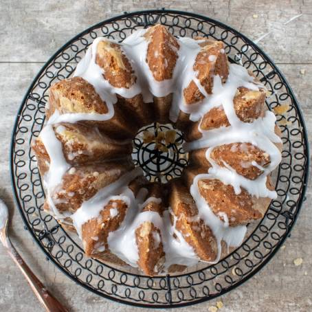 Delicious Lemon Bundt Cake with a Powdered Sugar Glaze