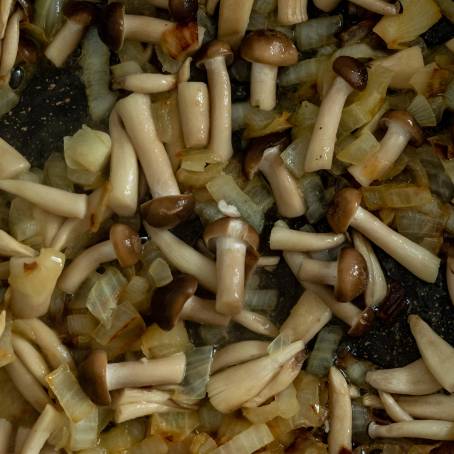 Detailed Image of Fresh Beech Mushrooms Buna Shimeji on  Surface