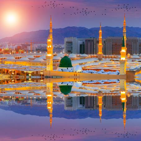 Green Dome of Masjid Nabawi with Prophets Tomb