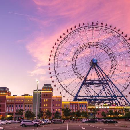 Kobe Port Ferris Wheel Evening View of the Illuminated Ferris Wheel at Kobe Harbor