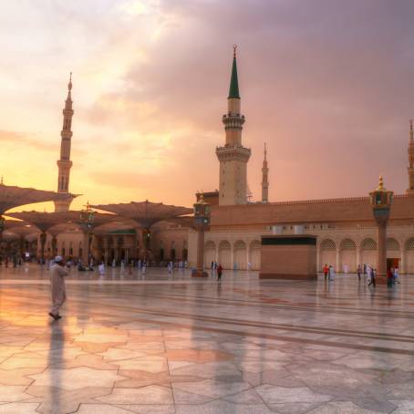 Prophet Muhammad Tomb and Masjid Nabawi Green Dome