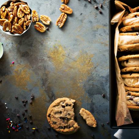 Scrumptious Ice Cream Sandwiches with Nuts, Caramel, and Chocolate Chip Cookies