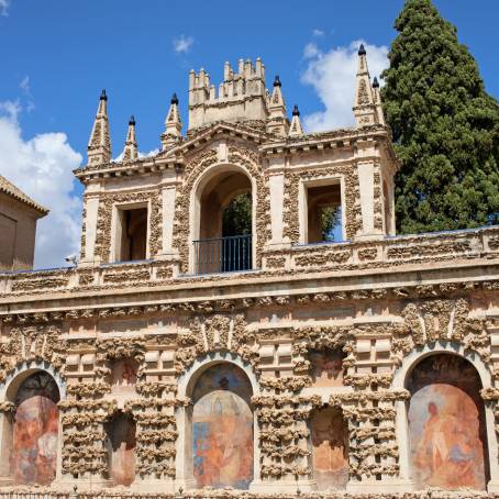 Sevilles Alcazar Courtyard A Visual Delight